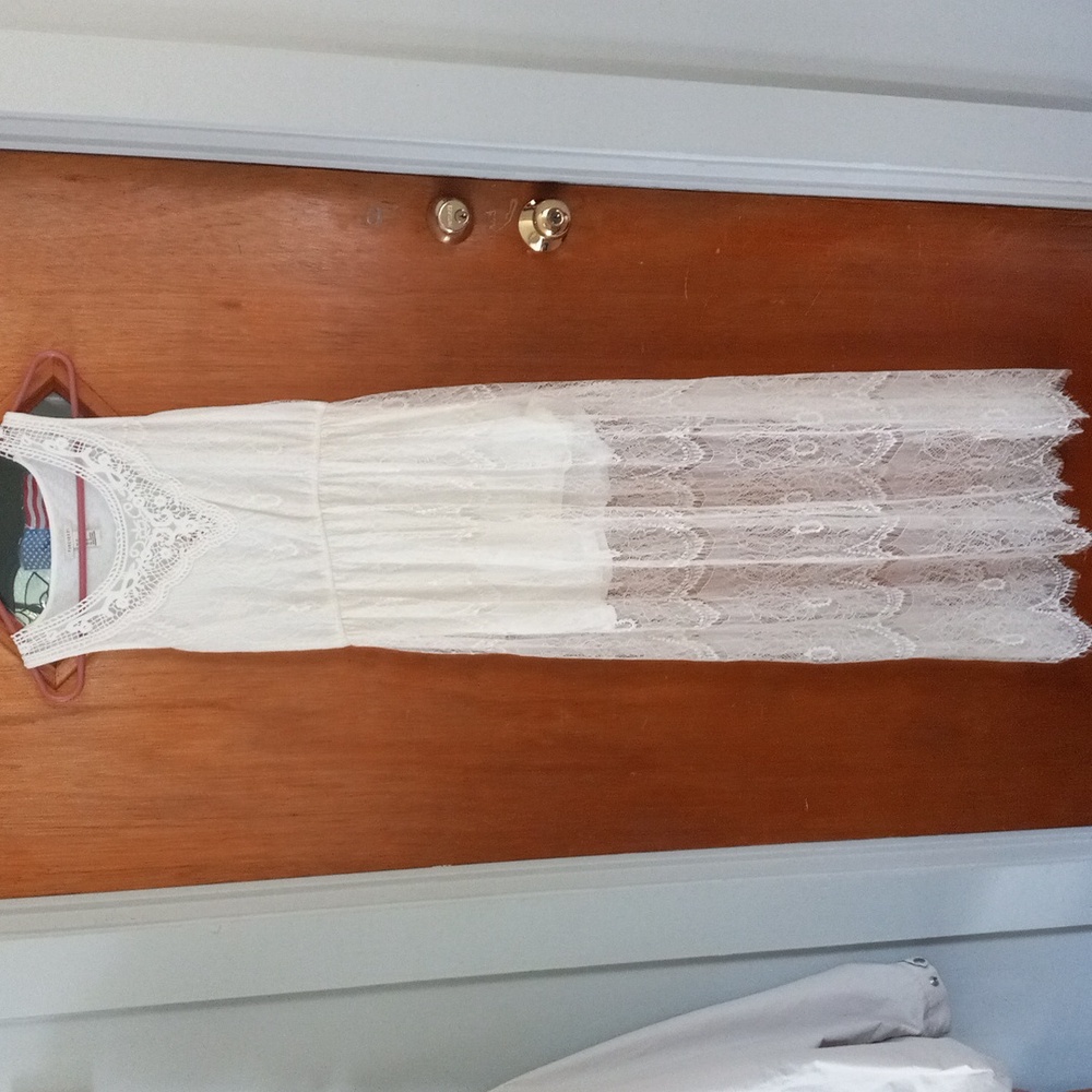NWT Forever 21 long length lace ivory maxi dress